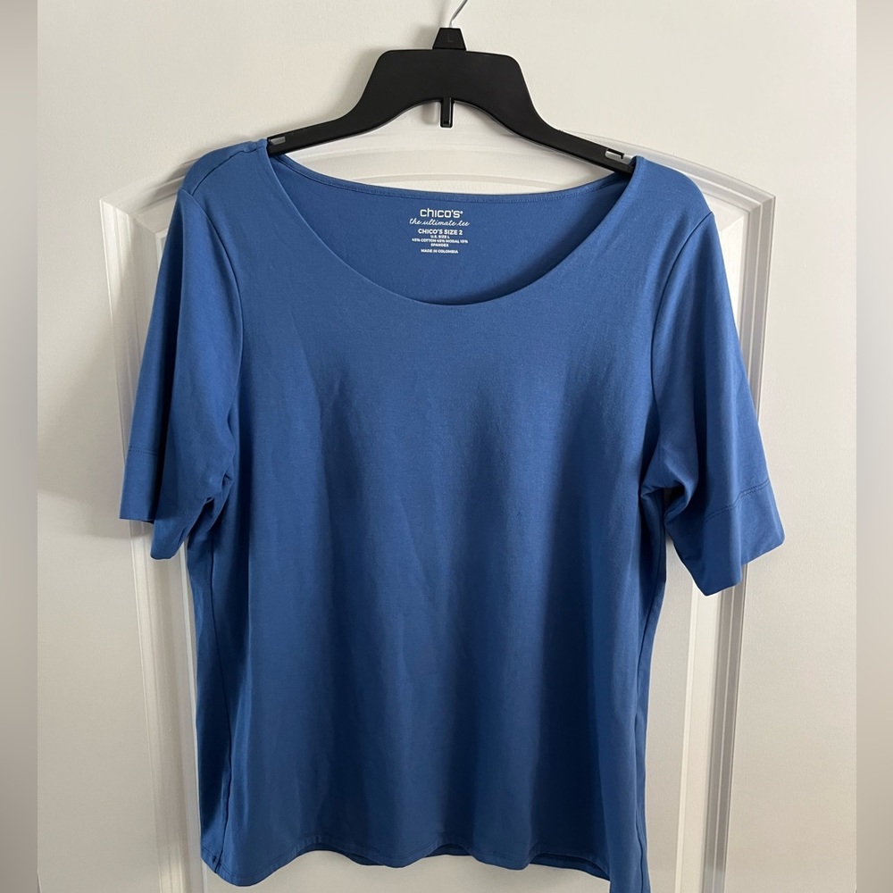 Chicos Size 2 (large) Elbow sleeve, Scoop Neck Shirt Gently Used Excellent cond
